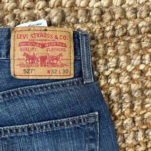527 Levi’s Men’s Jeans But Cut (32x30) 100% Cotton
